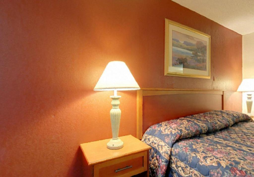 Americas Best Value Inn Weatherford Szoba fotó